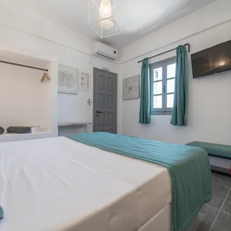 Blackcoast Santorini Hotel *