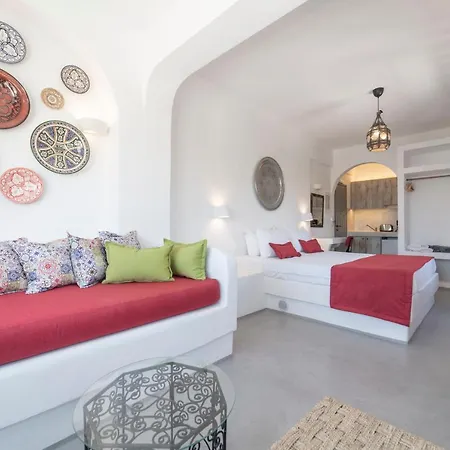 Hotel Blackcoast Santorini *