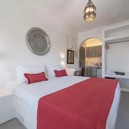 Blackcoast Santorini Hotel *